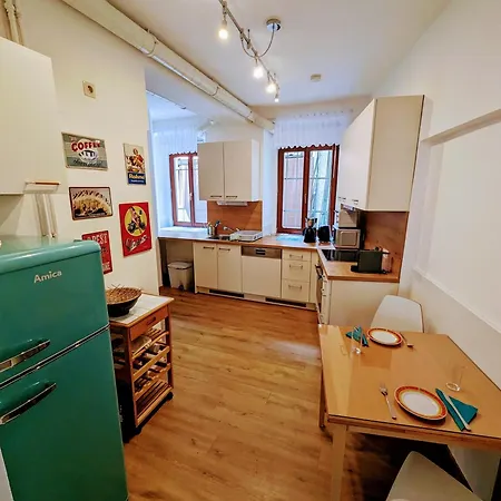 Im Zentrum Von Apartment Graz